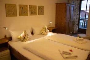 Appartement convivial et familial avec jardin, sauna et piscine - Image 5