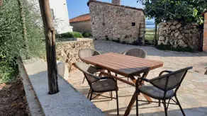 House with garden & terrace - Image 2