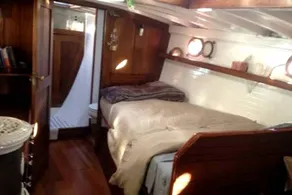 Fabulous Yacht Rental for a Unique Glamping Getaway in Bay Area, California - Image 4