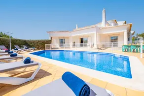 Villa avec jardin, barbecue et piscine privée - Image 5