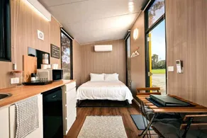 Peaceful Farm Stay Tiny House with Vineyard Views near Avoca, Warrenmang Victoria - Image 3