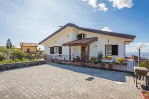 Lovely villa with terrace, barbecue & fast internet | Garden view | Good for workation | Pets are welcome - Image 2