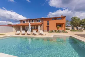 Casa vacacional con jardín y terraza - Image 4