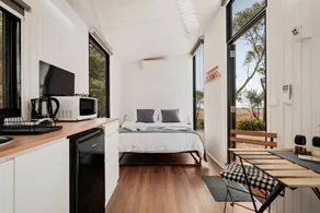Tranquil Tiny House Near the Coast in Wangoom, Victoria - Image 3