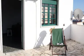 Villa avec terrasse, jardin et internet haut débit | Vue jardin - Image 2