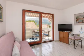 Apartment with 2 rooms for 4 persons - Image 4