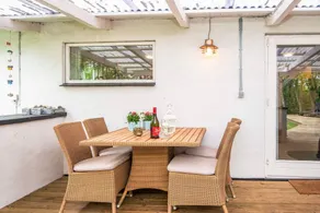 Holiday home with terrace, BBQ & garden - Image 2