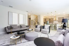 Agréable villa adaptée aux familles avec jacuzzi, terrasse et jardin - Image 5