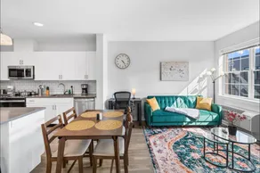 Family Friendly Deluxe 2 Bedroom Condo Only 25 mins to Soho - Image 4