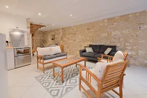 House with terrace | City view - Image 3