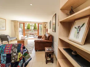 Cottage with garden & barbecue - Image 5