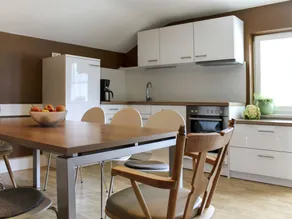 Holiday apartment with garden - Image 2