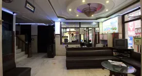 Oyo 2064 Hotel The Spot - Image 2