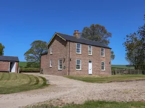 Family-friendly nice cottage with garden & barbeque - Image 3