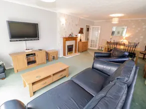 Child-friendly pleasant cottage with garden | Beach view | Dogs allowed - Image 3