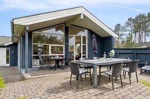 Family-oriented nice holiday home with terrace & sauna | Sea view | Close to the beach - Image 2