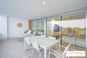 Apartment with pool & terrace - Image 2