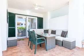 Voll ausgestattete charmante Wohnung mit Garten, Pool und Grill | Gartenblick | Neben dem Strand | Perfekt für die Arbeit von Zuhause - Image 3