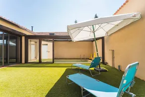 Holiday home with garden, private pool & BBQ - Image 3