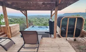 Family-friendly house with private pool, terrace & garden | Water view - Image 2
