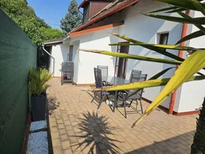 Flat with garden - Image 5