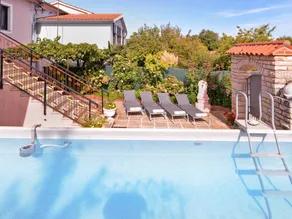 Flat with pool, terrace & BBQ - Image 4