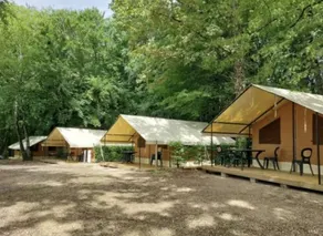 Familienorientiertes Zelt mit Terrasse und beheiztem Pool | Haustierfreundlich - Image 3