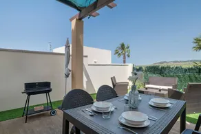 Voll ausgestattetes Ferienhaus mit Grill, Pool und Terrasse | Meerblick | Haustiere erlaubt - Image 3