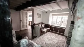 Cottage with garden - Image 2