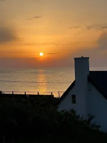 Bright beach villa with sea views to Hesselø Bay - Image 4