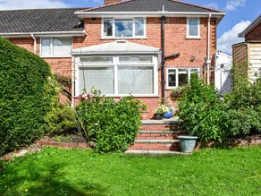 Family-oriented cottage with garden | River view - Image 2