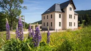 Holiday apartment with barbeque & garden | Mountain view - Image 4