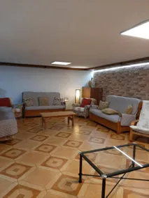 Holiday home with terrace, BBQ & pool - Image 4