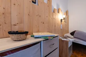 Private room with terrace, fast internet & garden | Garden view - Image 5