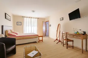 B&B with garden & terrace | Suitable for remote work - Image 3