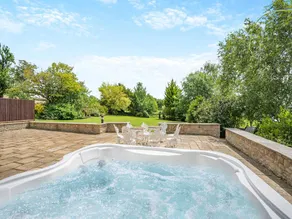 Family-friendly cottage with garden | River view | Pet-friendly - Image 2