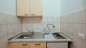 Holiday apartment with garden & barbeque - Image 2