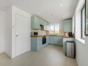 Beach House - Image 5