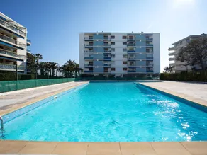Merveilleux appartement de vacances avec terrasse, piscine et jardin | Vue mer | Proche de la plage | Avec animaux autorisés - Image 5