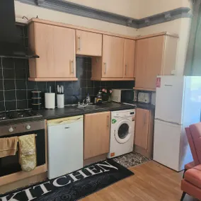 Flat with garden - Image 3