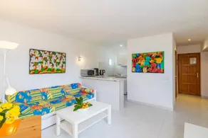 Pleasant house with terrace & garden | Dogs allowed - Image 2