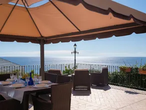 Appartement avec barbecue, jardin et terrasse | Vue mer - Image 4