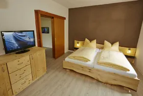 Flat with barbeque, garden & terrace - Image 2