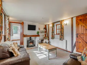 Child-friendly cottage with garden & barbecue | Dogs allowed - Image 2