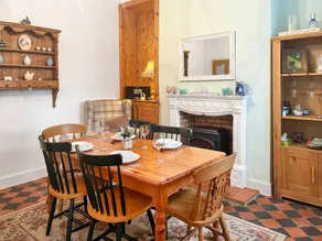 Cottage with garden | River view - Image 3