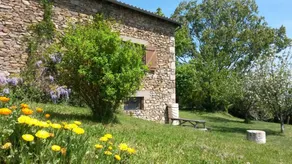 Gite with barbeque, terrace & garden - Image 5