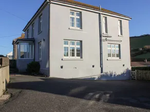 Cottage with terrace & garden - Image 2