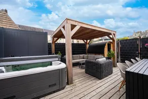 Maison avec terrasse, sauna et jacuzzi - Image 4