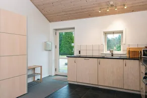 Holiday home with terrace - Image 2