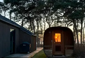 First row to the sea on Orø with an outdoor sauna - Image 3